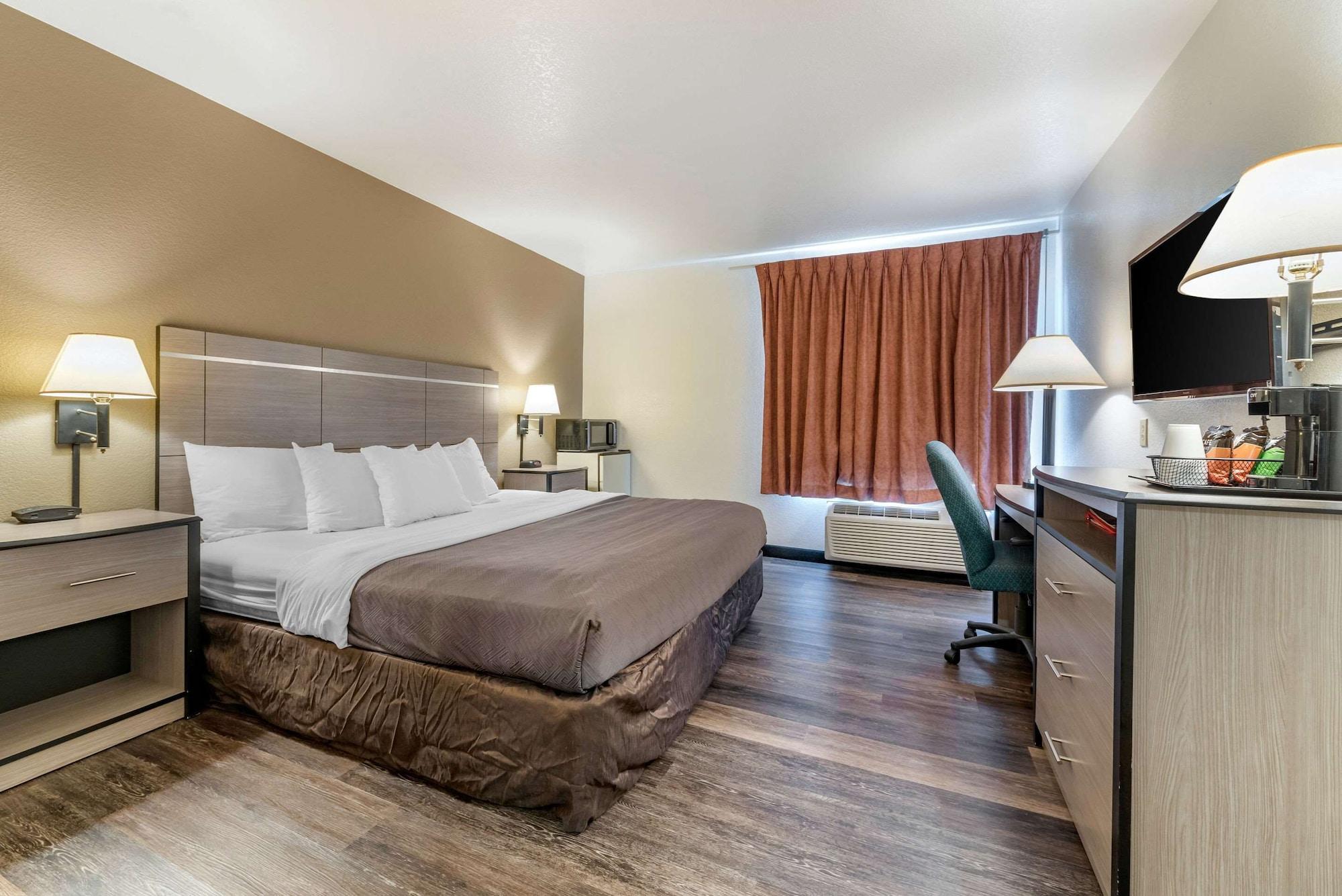Econo Lodge Pueblo Buitenkant foto