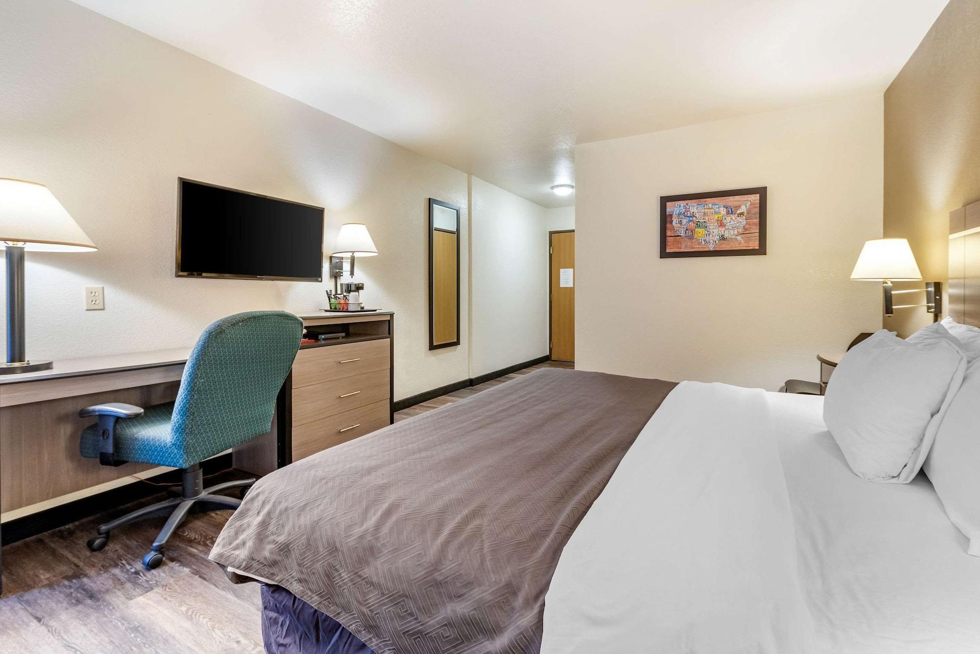 Econo Lodge Pueblo Buitenkant foto